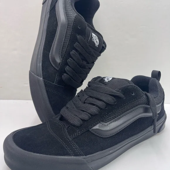 Vans Men's Black Suede Knu SkoolBlack/BlackVN0009QCBKA Sneakers